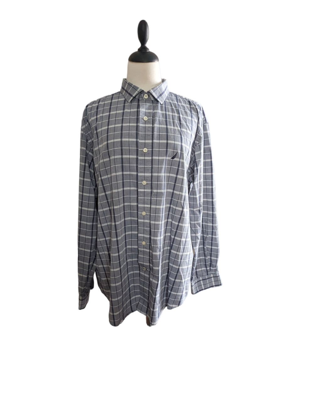 Nautica Dress Shirt Men's XL Blue and Gray Plaid Button Down Long Sleeve